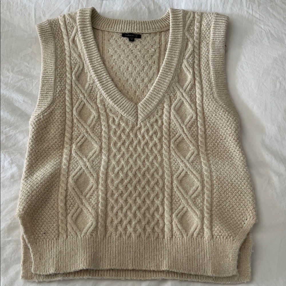 Dynamite Women's Cable Knit Sweater Vest - Cream